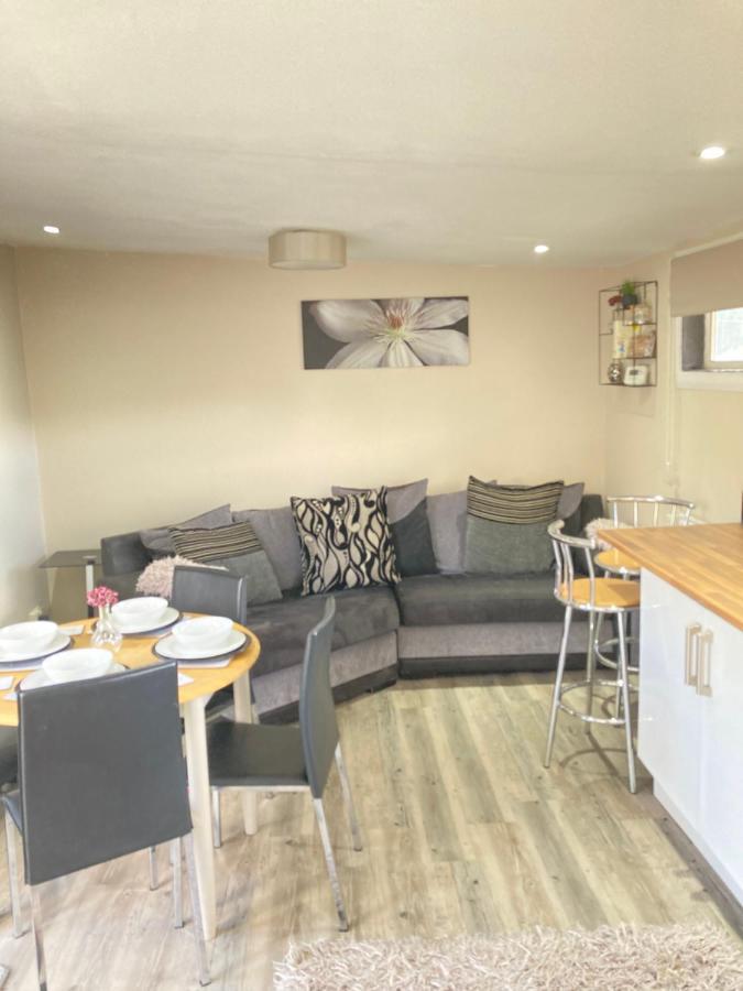 Stunning 2-Bed Cabin In Nantglyn Denbigh Kültér fotó